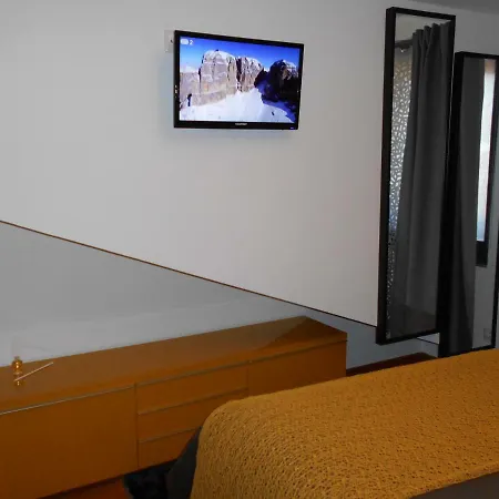 Stone House * Сабугейру